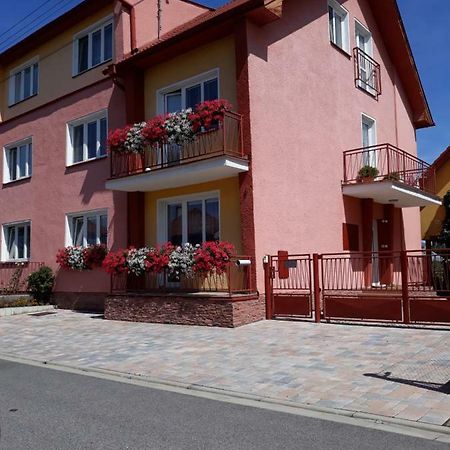 Apartmány BOSS Lipótszentmiklós Kültér fotó