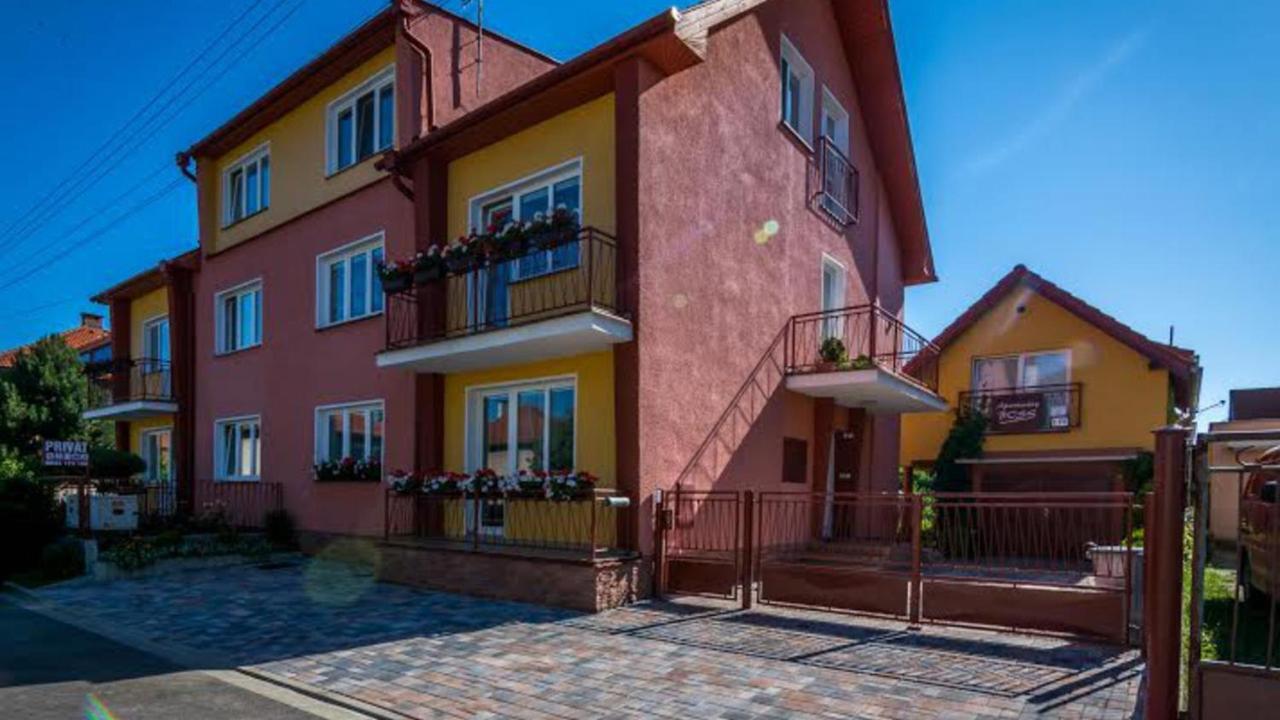 Apartmány BOSS Lipótszentmiklós Kültér fotó